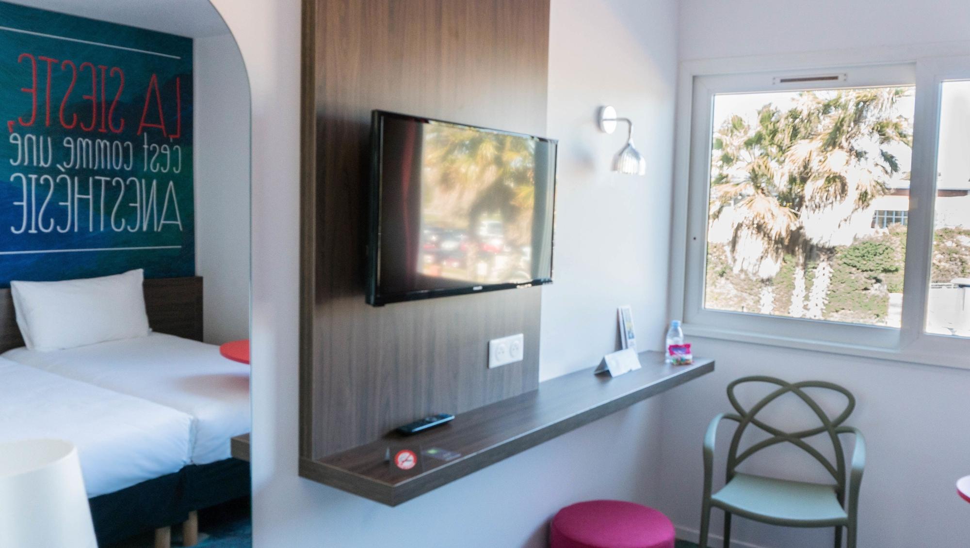 Ibis Styles Perpignan Canet En Roussillon Bagian luar foto