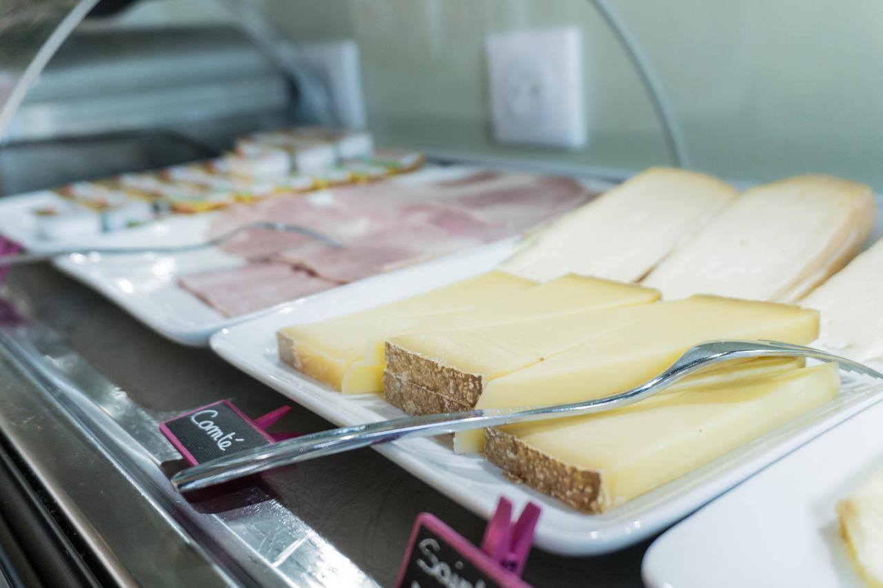 Ibis Styles Perpignan Canet En Roussillon Bagian luar foto