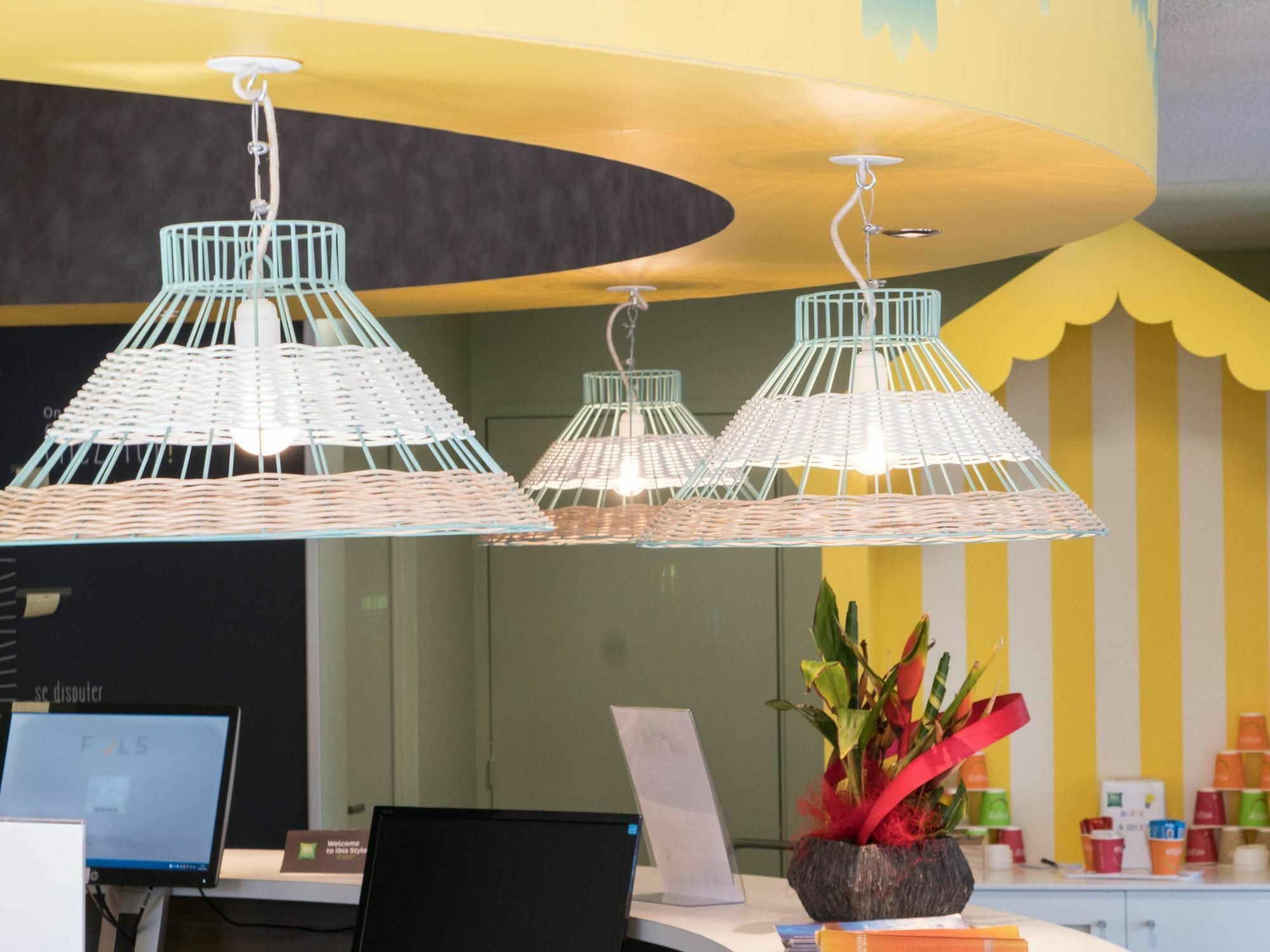 Ibis Styles Perpignan Canet En Roussillon Bagian luar foto