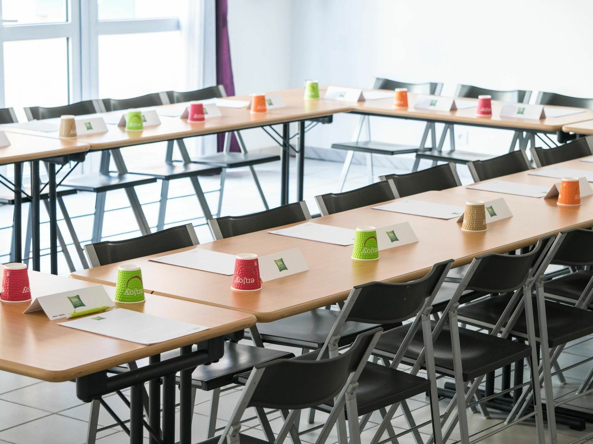Ibis Styles Perpignan Canet En Roussillon Bagian luar foto