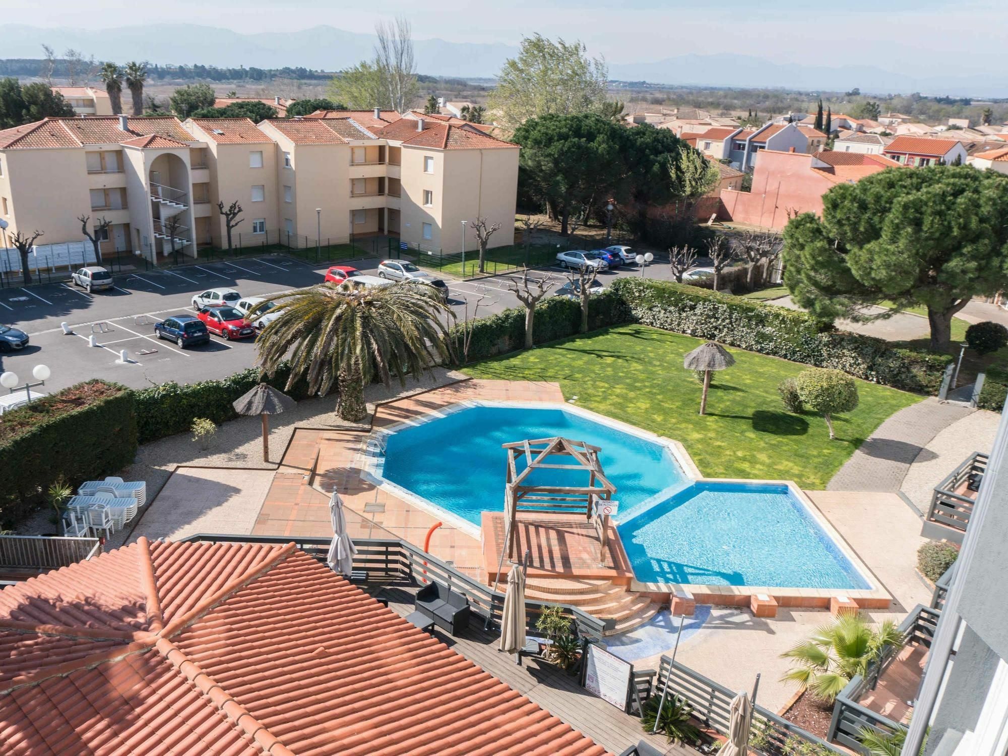 Ibis Styles Perpignan Canet En Roussillon Bagian luar foto
