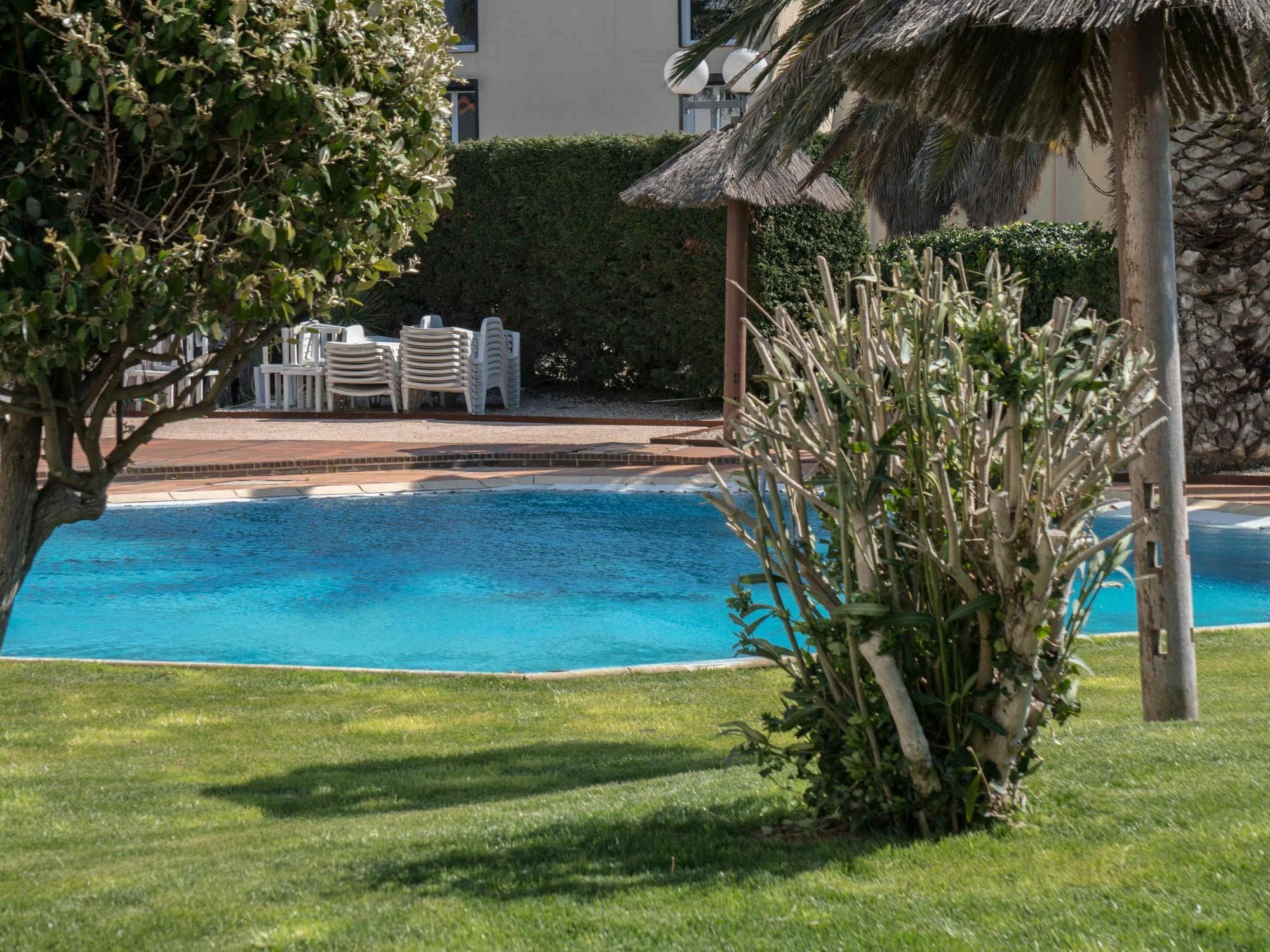 Ibis Styles Perpignan Canet En Roussillon Bagian luar foto