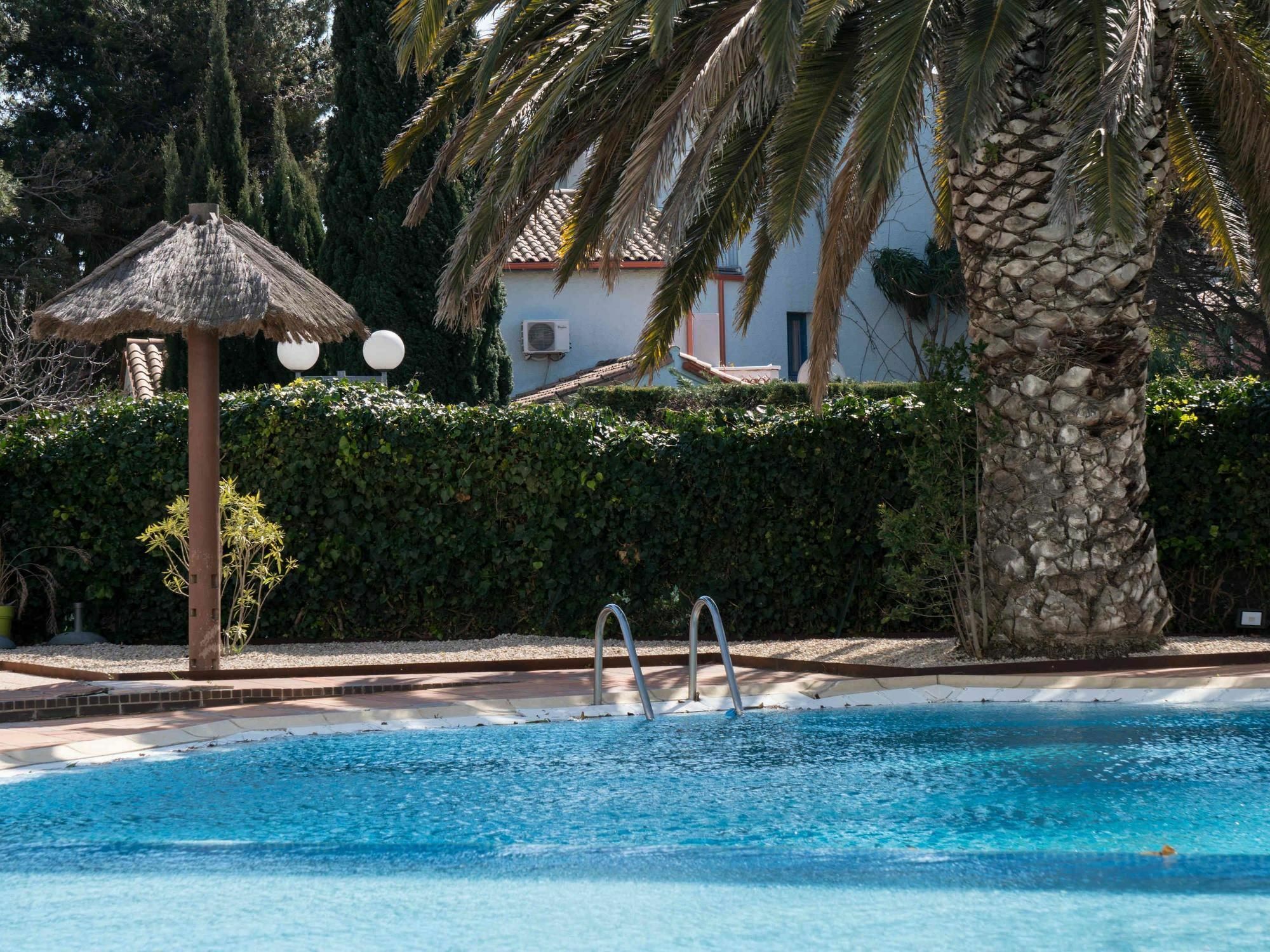 Ibis Styles Perpignan Canet En Roussillon Bagian luar foto